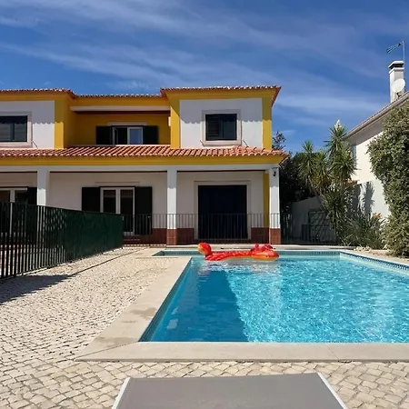 Family In With Pool Vakantiehuis Azeitao