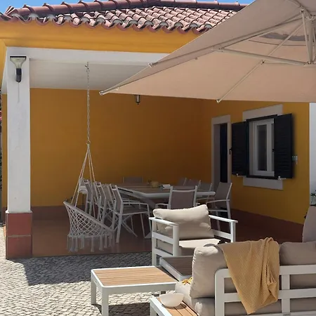 Vakantiehuis Family In With Pool