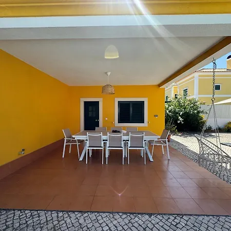 Family In With Pool Vakantiehuis Azeitao