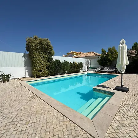 度假居 Family In With Pool *